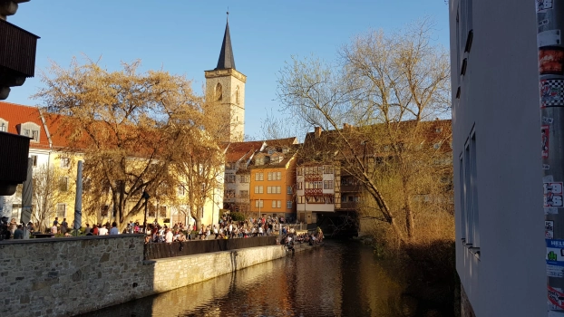 Blick auf die Gebäude der Krämerbrücke